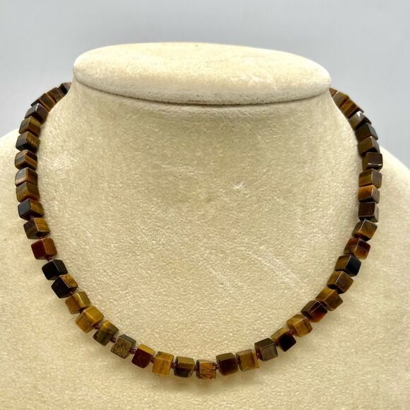 Tigers Eye Cube Shaped Necklace - Picture 4 of 4
